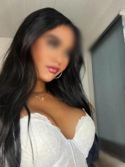 Mujeres 647892234