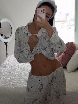 Mujeres 641983052