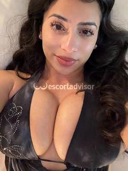Escort 3933695504