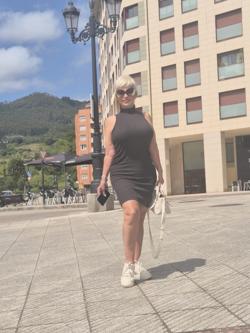 Mujeres 667097103