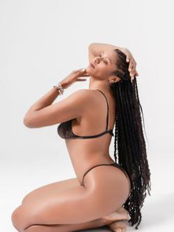 Mujeres 637105201