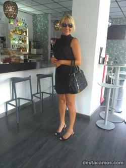 Mujeres 631824108