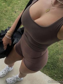 Mujeres 688377689