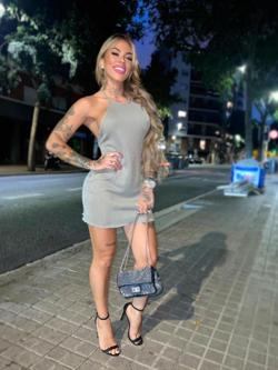Mujeres 605106772