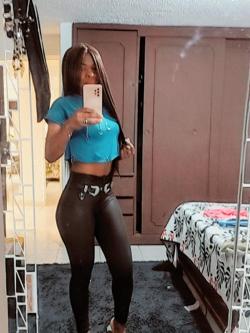 Mujeres 631399497