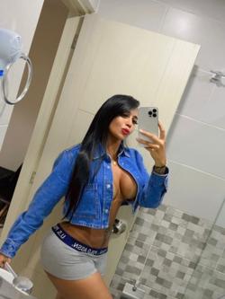 Mujeres 687467003