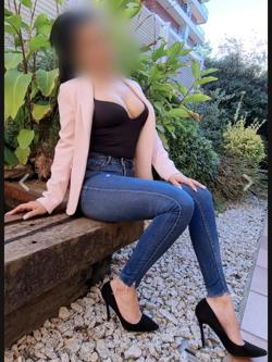 Mujeres 915735818