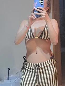 Mujeres 643250132