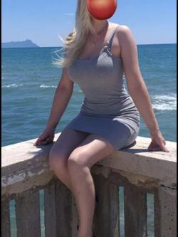 Mujeres 633890803