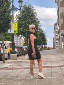 Mujeres 667097103