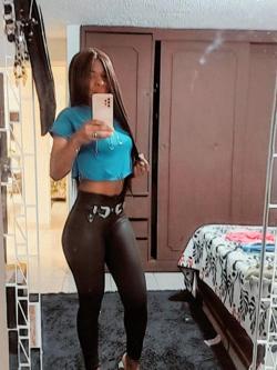Mujeres 631399497