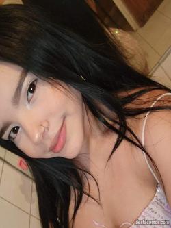 Mujeres 611329008