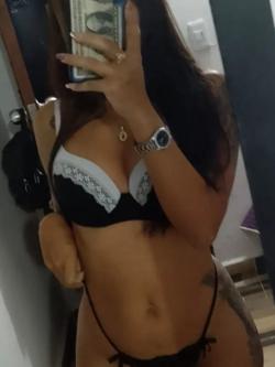 Mujeres 633070364