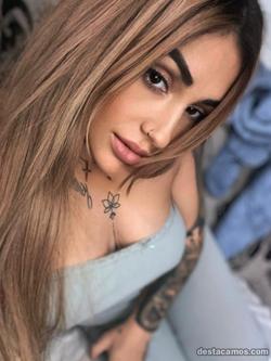Mujeres 671210403