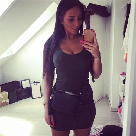 Escort 01634519392