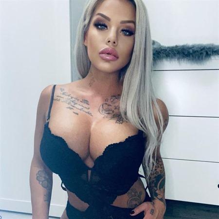 Escort 015736633174
