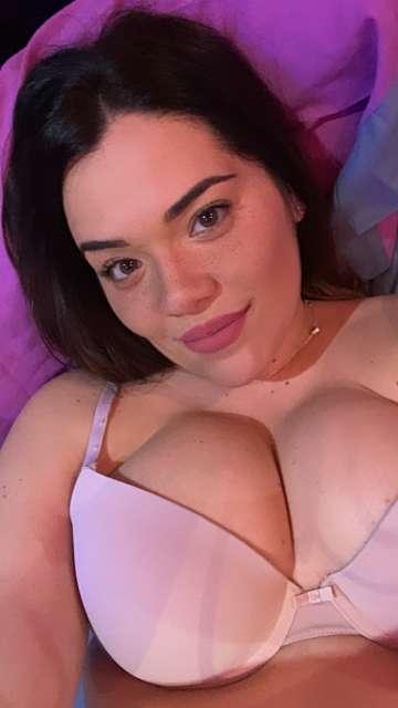 Mujeres 643437013