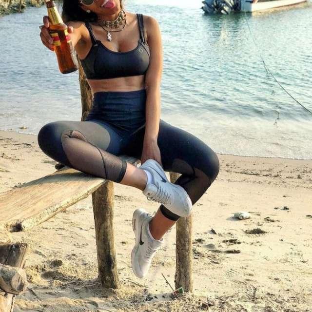 Mujeres 611225407