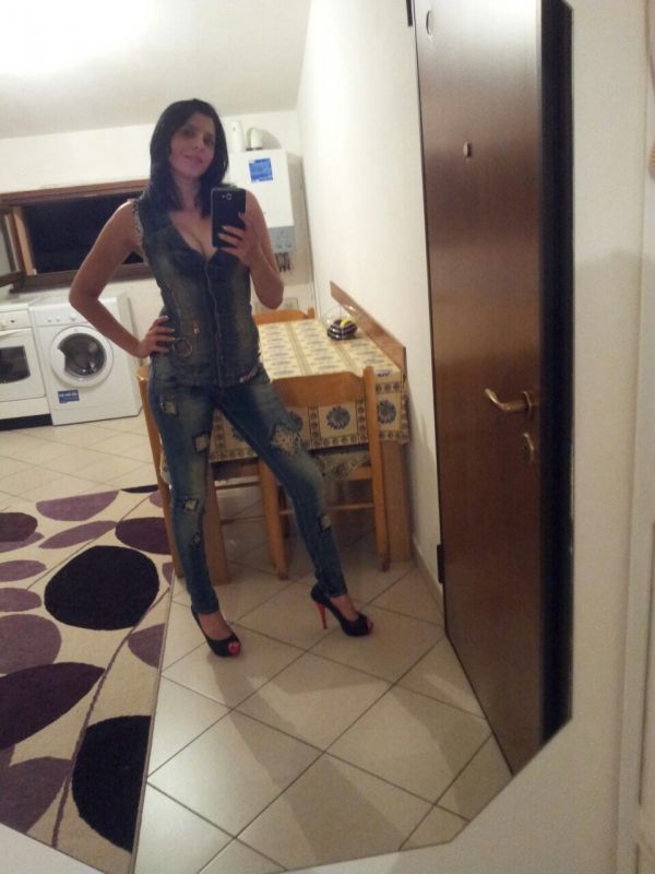 Escort 3880937611