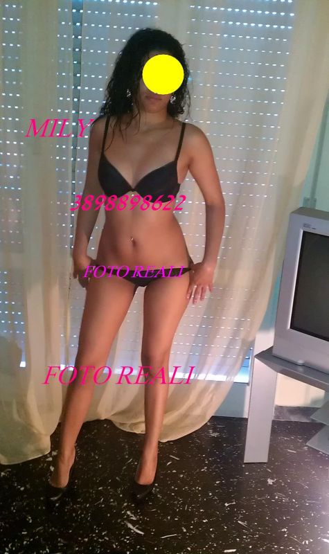 Escort 3898898622
