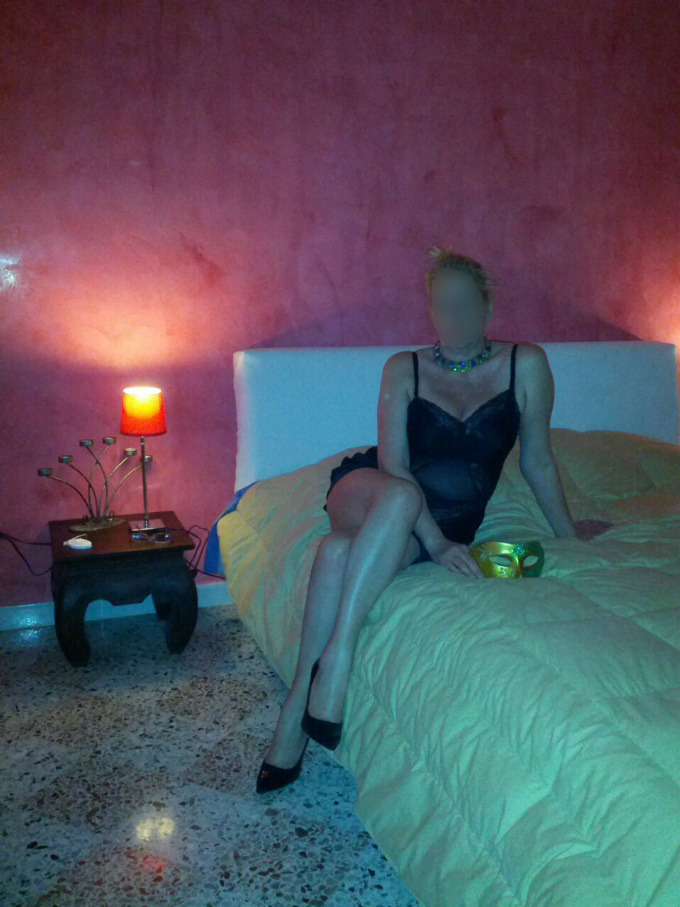 Escort 3661795479