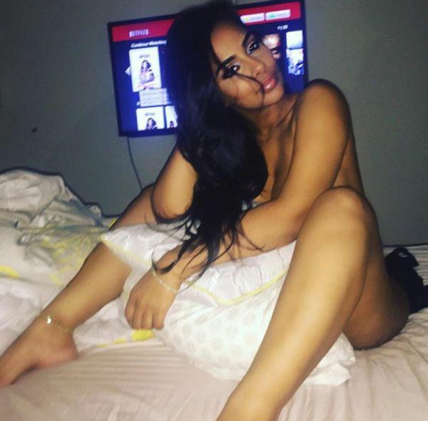 Escort 3713263736