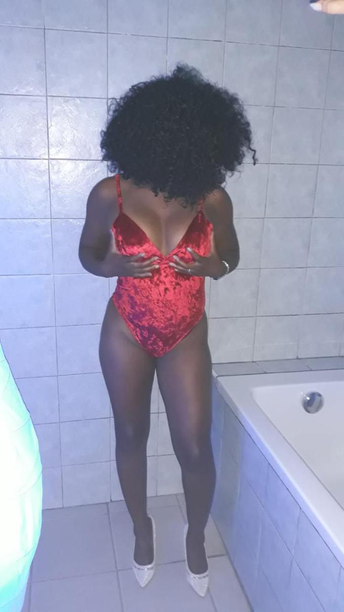 Escort 3203263238