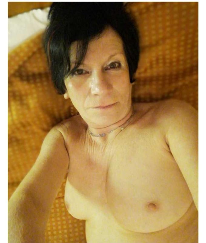 Escort 3893173570