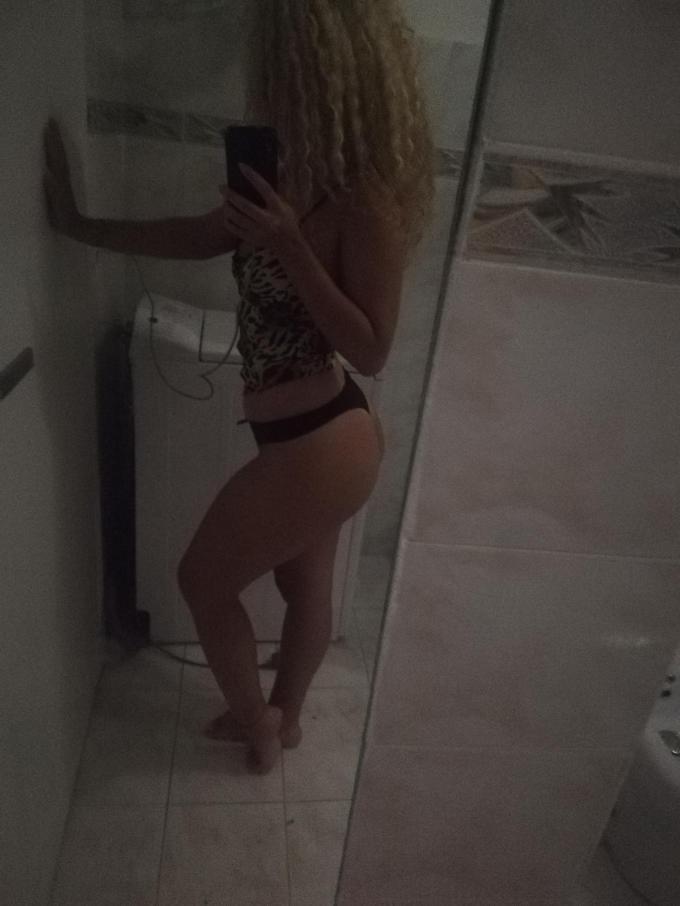 Escort 3245678536