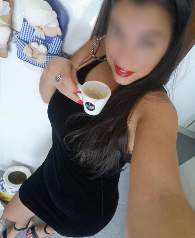 Escort 3899874398