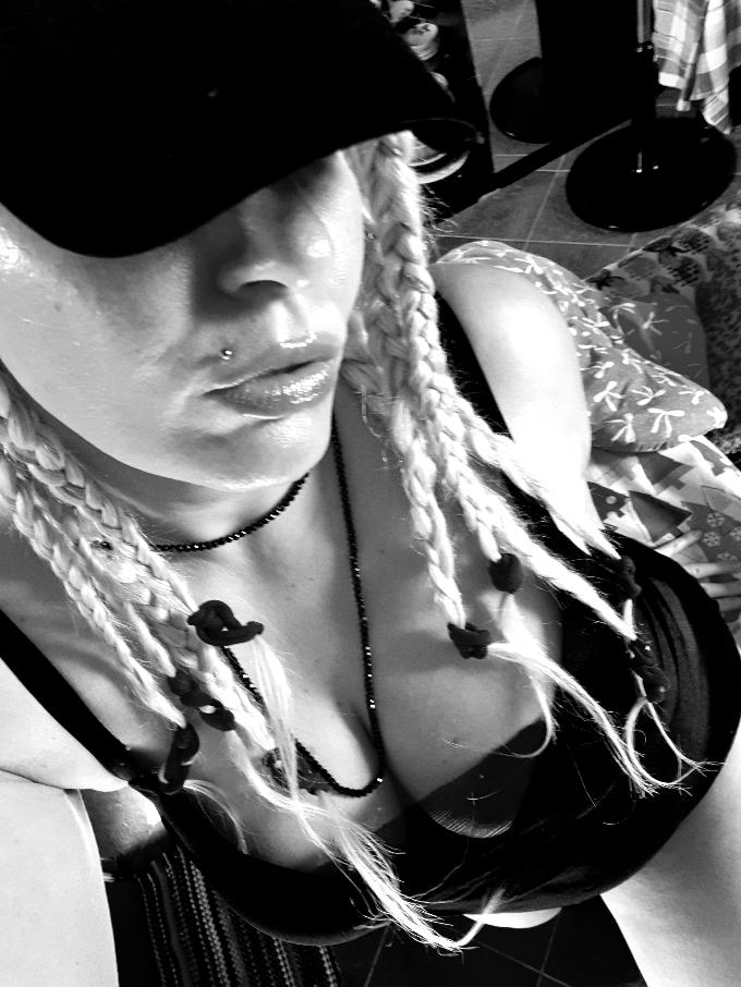 Escort 3276609855
