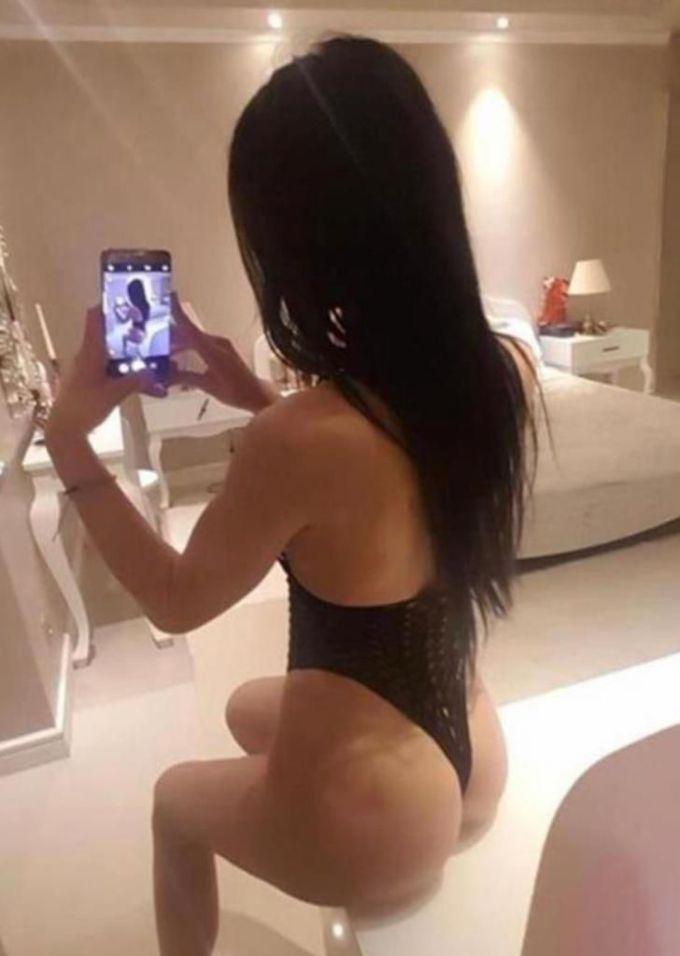 Escort 3892886636