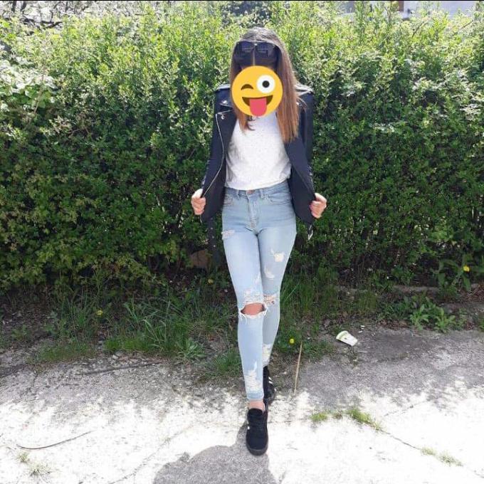 Escort 3896022665