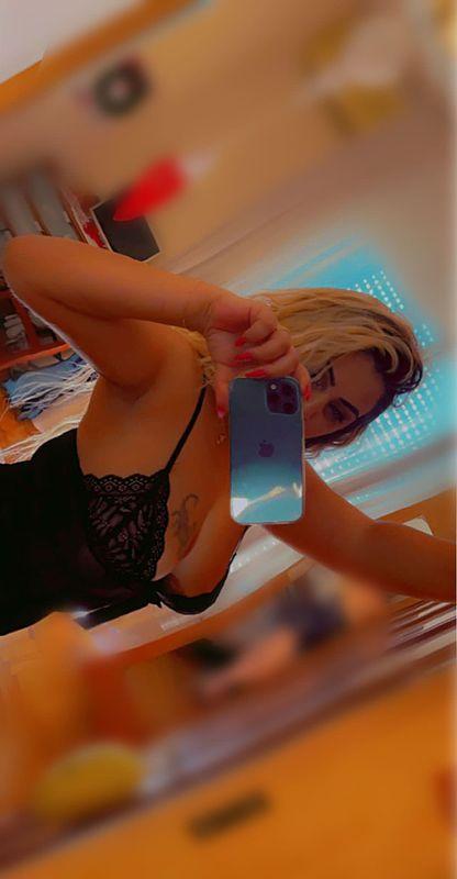 Escort 3487897370