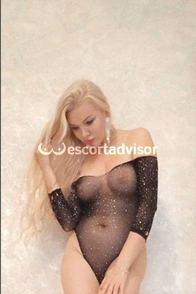 Escort 3887837312